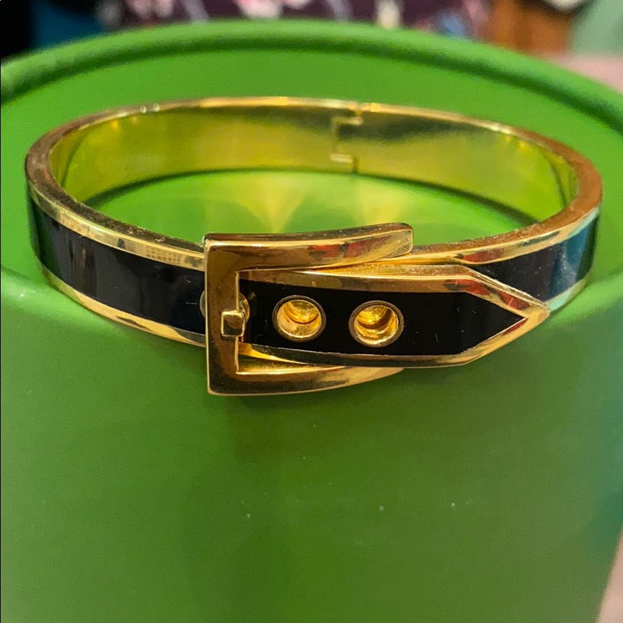 C Wonder Buckle Bangle Bracelet